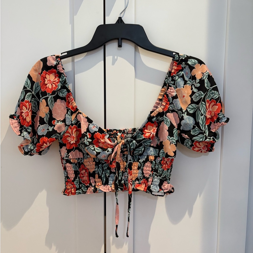 Floral Puff Sleeve Crop Top